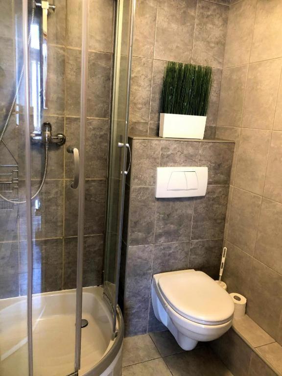 ורשה Wilcza 54 Prywatne Mieszkanie Z Balkonem W Centrum 400M Od Dworca Centralnego Samodzielne Zameldowanie! Self Check-In System! מראה חיצוני תמונה